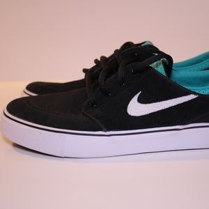 Kids Janowski Skate Shoes Sz 6.5 Y